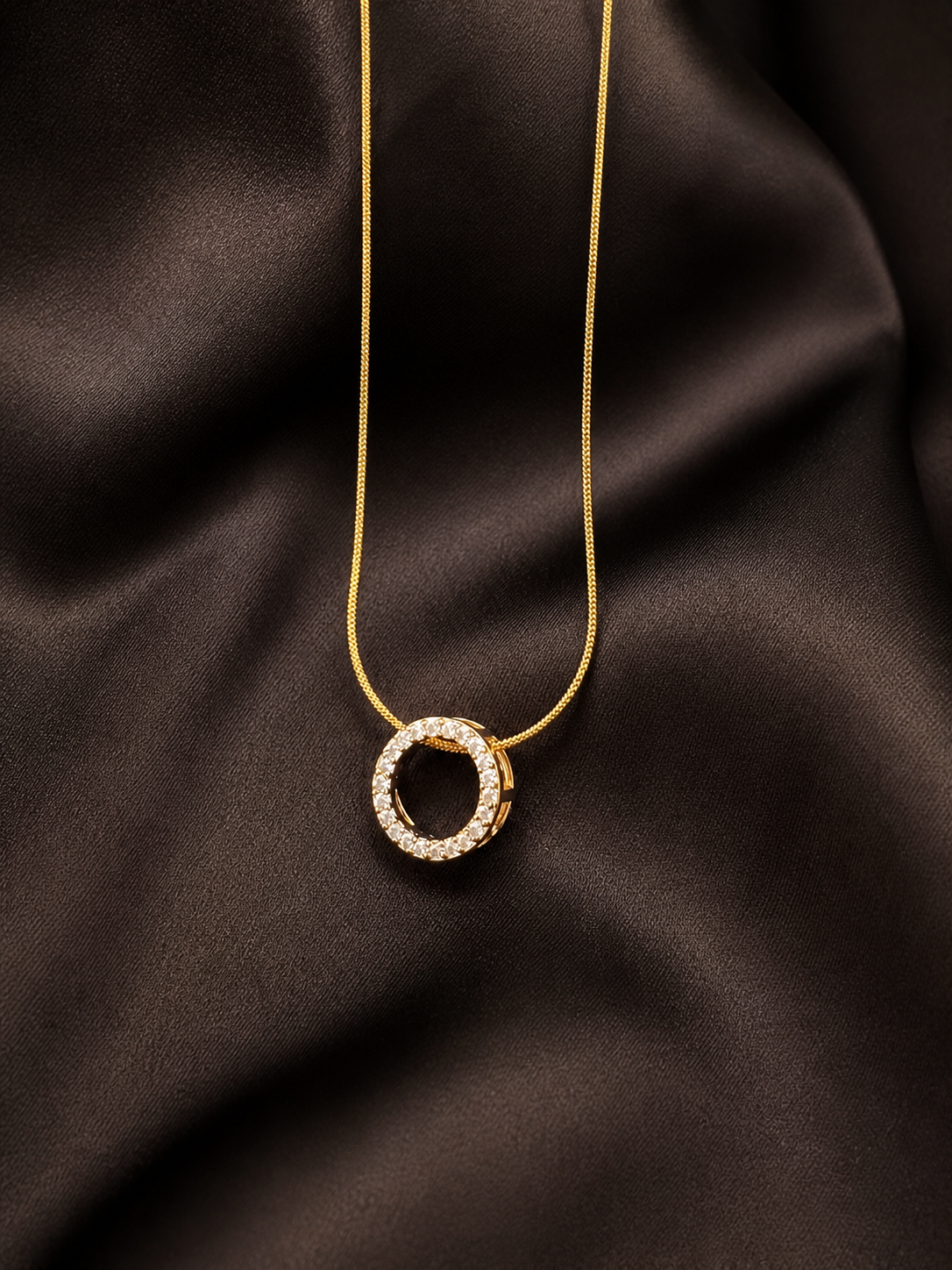 Eternal Circle Pendant Necklace