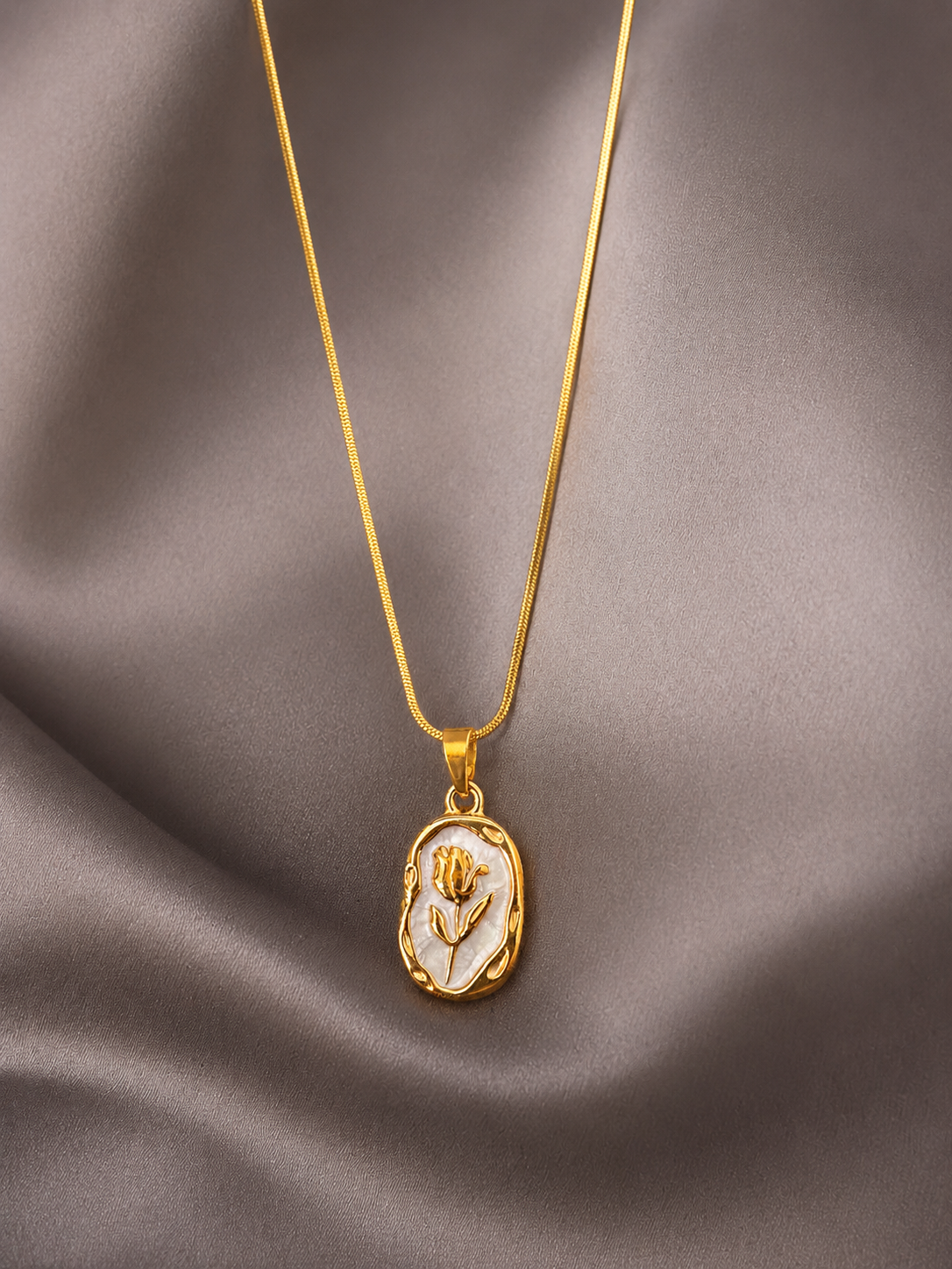 White Bloom Pendant Necklace